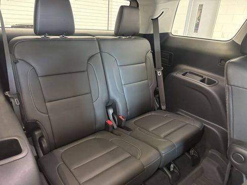 Certified 2023 GMC Acadia SLT w/ Elevation Edition image 12