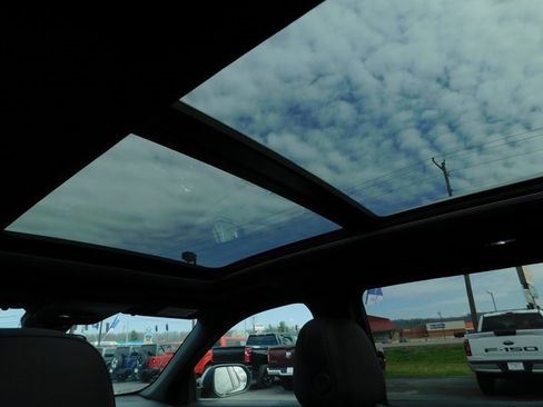 Used 2025 Chevrolet Equinox LT w/ Convenience Package II image 20