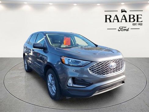 Used 2023 Ford Edge SEL w/ Convenience Package image 6