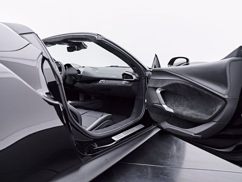 Used 2024 Ferrari 296 GTS RWD image 46