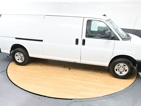 Used 2024 Chevrolet Express 3500 Extended w/ Driver Convenience Package image 44