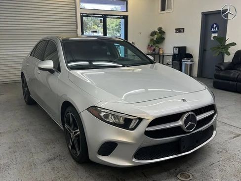 Used 2019 Mercedes-Benz A 220 image 1