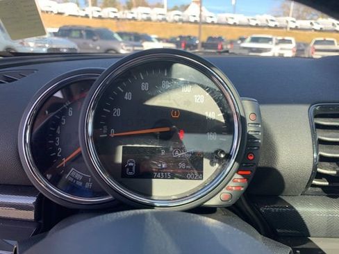 Used 2017 MINI Cooper Clubman ALL4 image 29