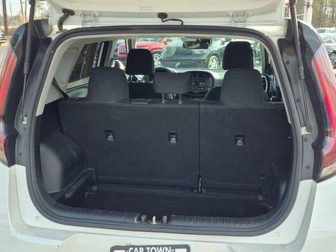 Used 2024 Kia Soul LX w/ Option Group 015 image 4