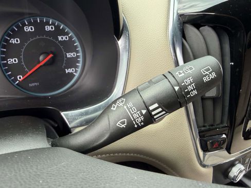 Certified 2023 Chevrolet Traverse LS FWD image 32