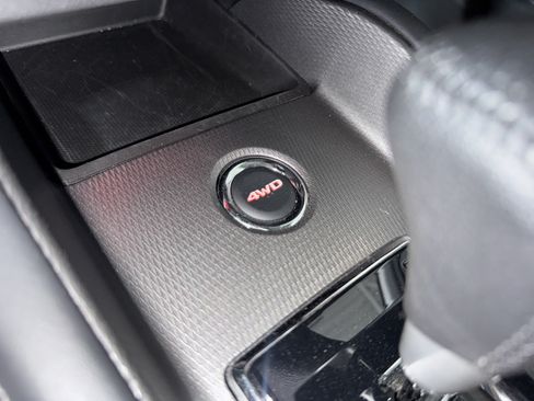 Used 2020 Mitsubishi Outlander Sport SE AWD/4WD image 27