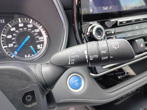 Used 2021 Toyota Highlander Platinum image 25