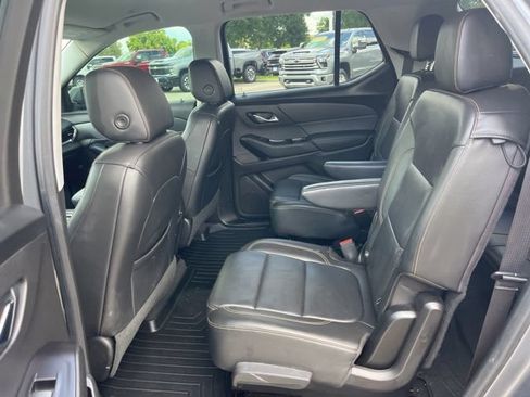 Used 2020 Chevrolet Traverse LT FWD image 28