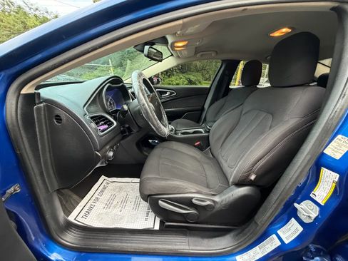 Used 2015 Chrysler 200 Limited FWD image 18
