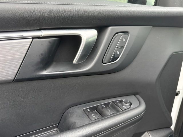 Used 2025 Buick Enclave Preferred FWD image 14