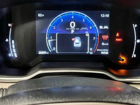 Used 2023 Toyota Corolla Cross XLE w/ Convenience Package FWD image 13