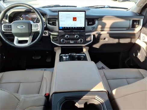 Certified 2023 Ford Expedition XLT image 13