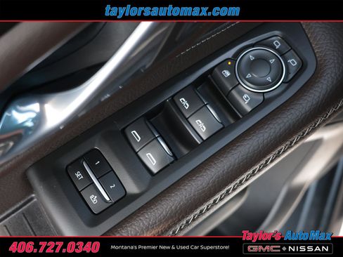 Used 2023 GMC Yukon XL Denali w/ Advanced Technology Package AWD/4WD image 39