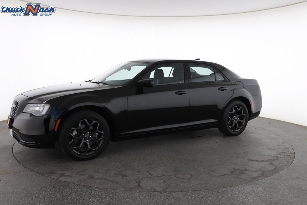 Used 2022 Chrysler 300 Touring w/ Sport Appearance Package AWD/4WD image 6