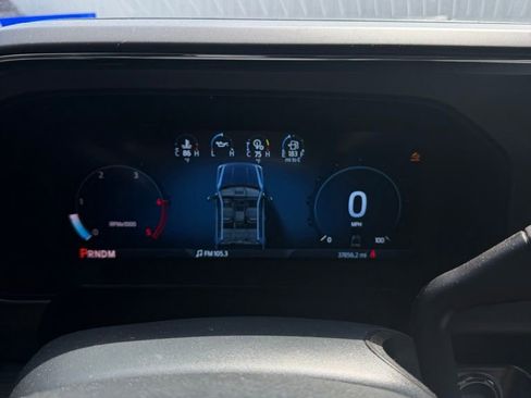 Used 2023 Ford F250 Lariat w/ Sport Appearance Package AWD/4WD image 9