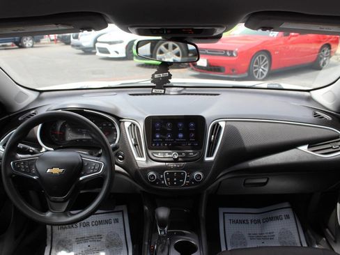 Used 2023 Chevrolet Malibu LT FWD image 19