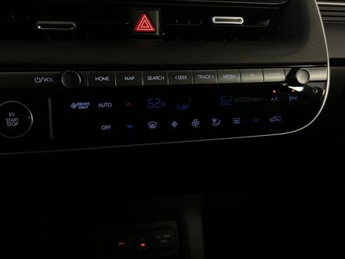 Used 2025 Hyundai Ioniq 5 SEL image 19