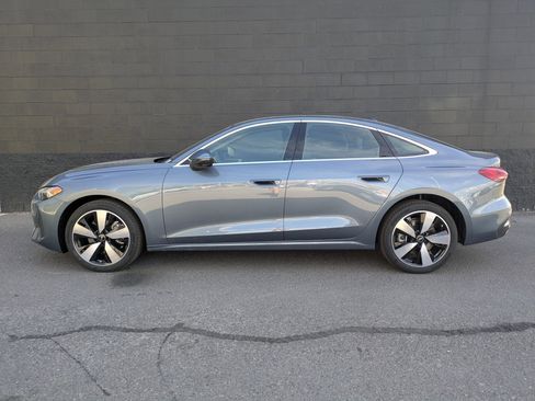 New 2025 Audi A5 2.0T Prestige image 8