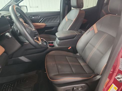 Used 2024 GMC Canyon AT4 w/ Technology Package AWD/4WD image 25