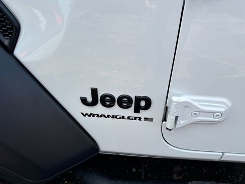 Used 2023 Jeep Wrangler Unlimited Sport AWD/4WD image 35