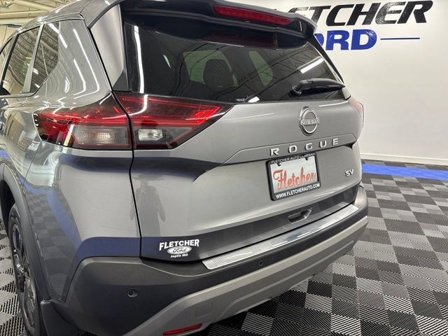 Used 2023 Nissan Rogue SV FWD image 8