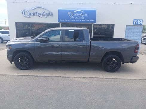 Used 2023 RAM 1500 Laramie AWD/4WD image 1