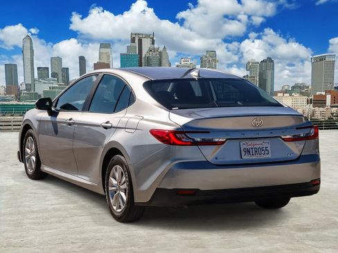 Used 2025 Toyota Camry LE FWD image 6
