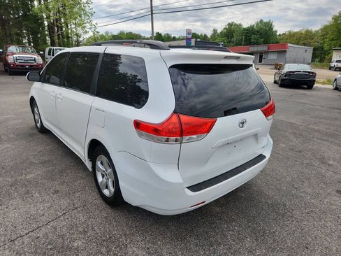 Used 2013 Toyota Sienna LE FWD image 6