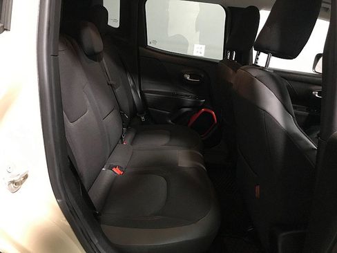 Used 2016 Jeep Renegade Trailhawk image 20