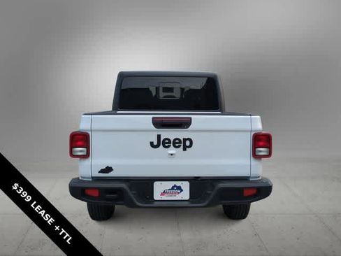 New 2025 Jeep Gladiator Sport image 7
