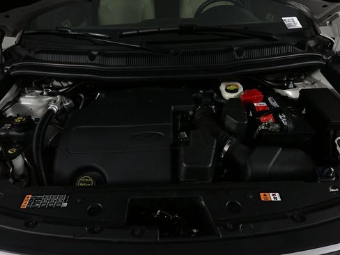 Used 2017 Ford Explorer Limited image 32