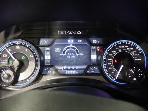 Certified 2022 RAM 1500 Limited w/ Bed Utility Group AWD/4WD image 38
