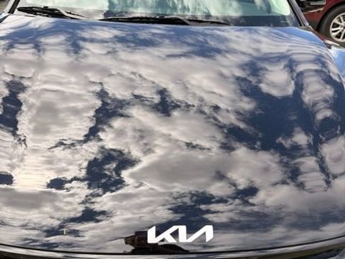 Used 2025 Kia EV6 Light w/ Light LR Technology Package RWD image 3