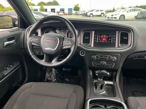 Used 2017 Dodge Charger SE w/ Popular Equipment Group RWD image 16