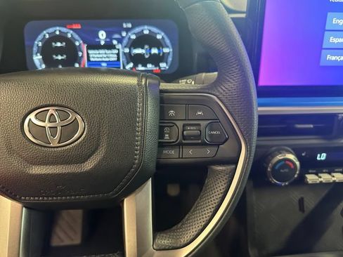 Certified 2024 Toyota Tacoma TRD Off-Road AWD/4WD image 21
