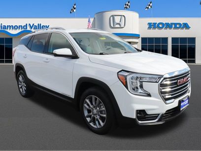 Used 2024 GMC Terrain SLT