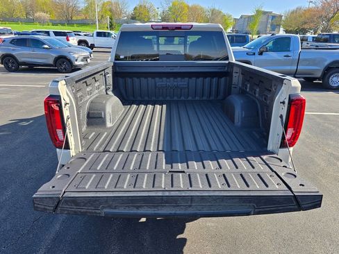 New 2026 GMC Sierra 1500 AT4 w/ AT4 Premium Package AWD/4WD image 30