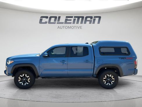 Used 2019 Toyota Tacoma TRD Off-Road AWD/4WD image 2