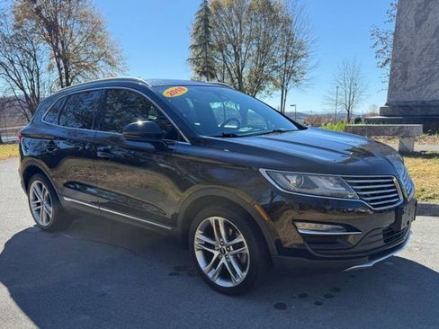 Used 2018 Lincoln MKC Reserve w/ Lincoln MKC Climate Package image 2