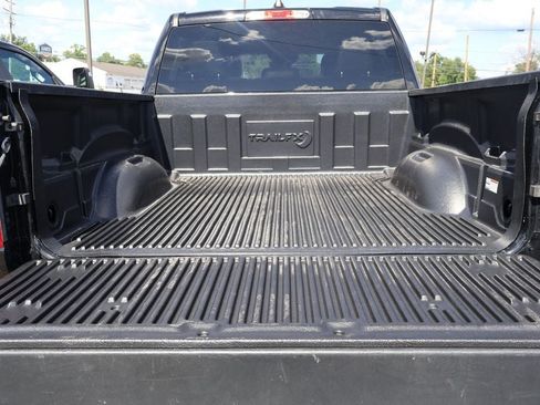 Used 2024 RAM 1500 Laramie AWD/4WD image 5