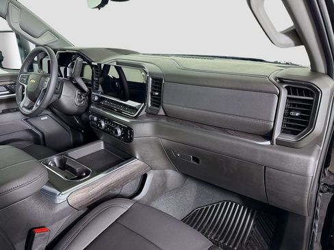 New 2025 Chevrolet Silverado 2500 LTZ w/ LTZ Convenience Package AWD/4WD image 29
