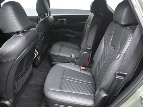 Certified 2025 Kia Sorento SX Prestige image 32