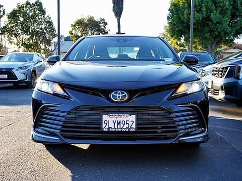 Used 2024 Toyota Camry LE image 5