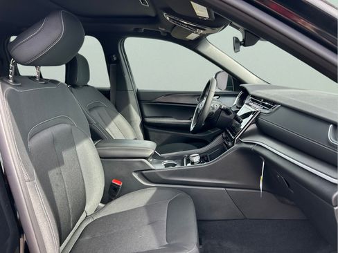 New 2026 Jeep Grand Cherokee Laredo X RWD image 12