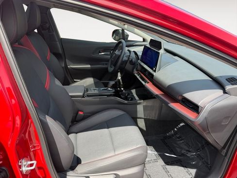 Used 2024 Toyota Prius Prime FWD image 11