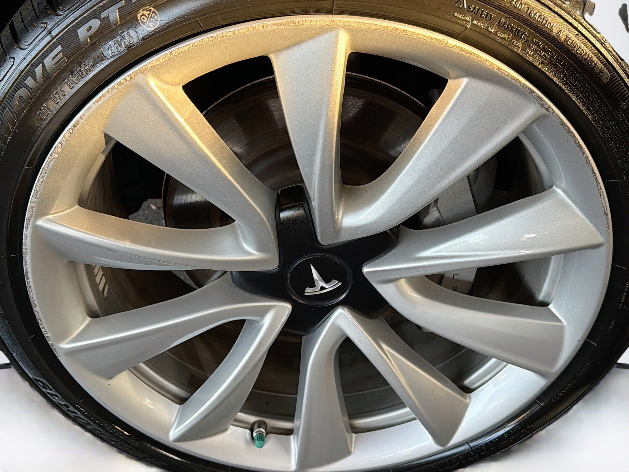 Used 2018 Tesla Model 3 Long Range AWD/4WD image 11