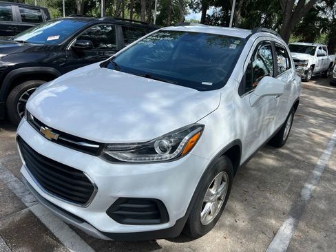Used 2020 Chevrolet Trax LT w/ Driver Confidence Package AWD/4WD image 1