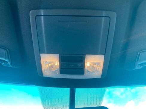 Used 2017 Ford Explorer XLT w/ Equipment Group 202A image 23