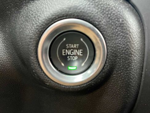 Certified 2023 Chevrolet Silverado 1500 Custom image 16