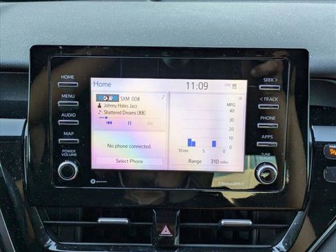 Used 2022 Toyota Camry SE image 12